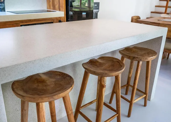 2br Modern - Quiet & Peaceful - Walk To Ulu *