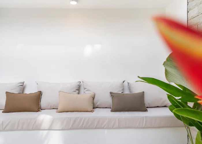 2br Modern - Quiet & Peaceful - Walk To Ulu *