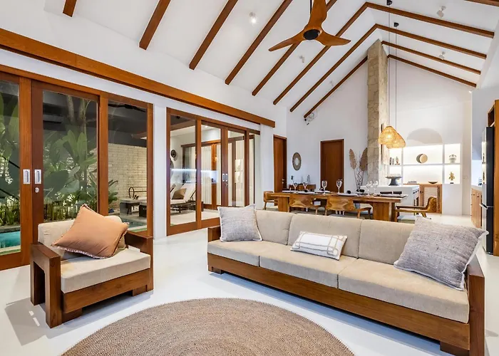 2br Modern - Quiet & Peaceful - Walk To Ulu 别墅 *