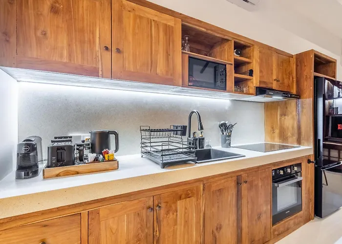 2br Modern - Quiet & Peaceful - Walk To Ulu