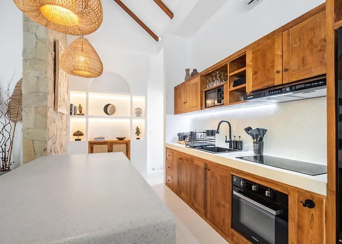 2br Modern - Quiet & Peaceful - Walk To Ulu 别墅 *