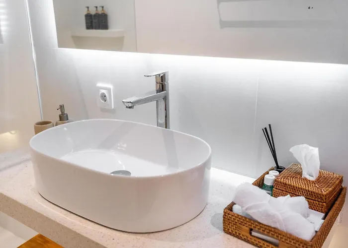 2br Modern - Quiet & Peaceful - Walk To Ulu Villa Uluwatu